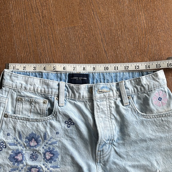 Lucky Brand embroidered jean shorts 6 28 90’s midi - Picture 4 of 8